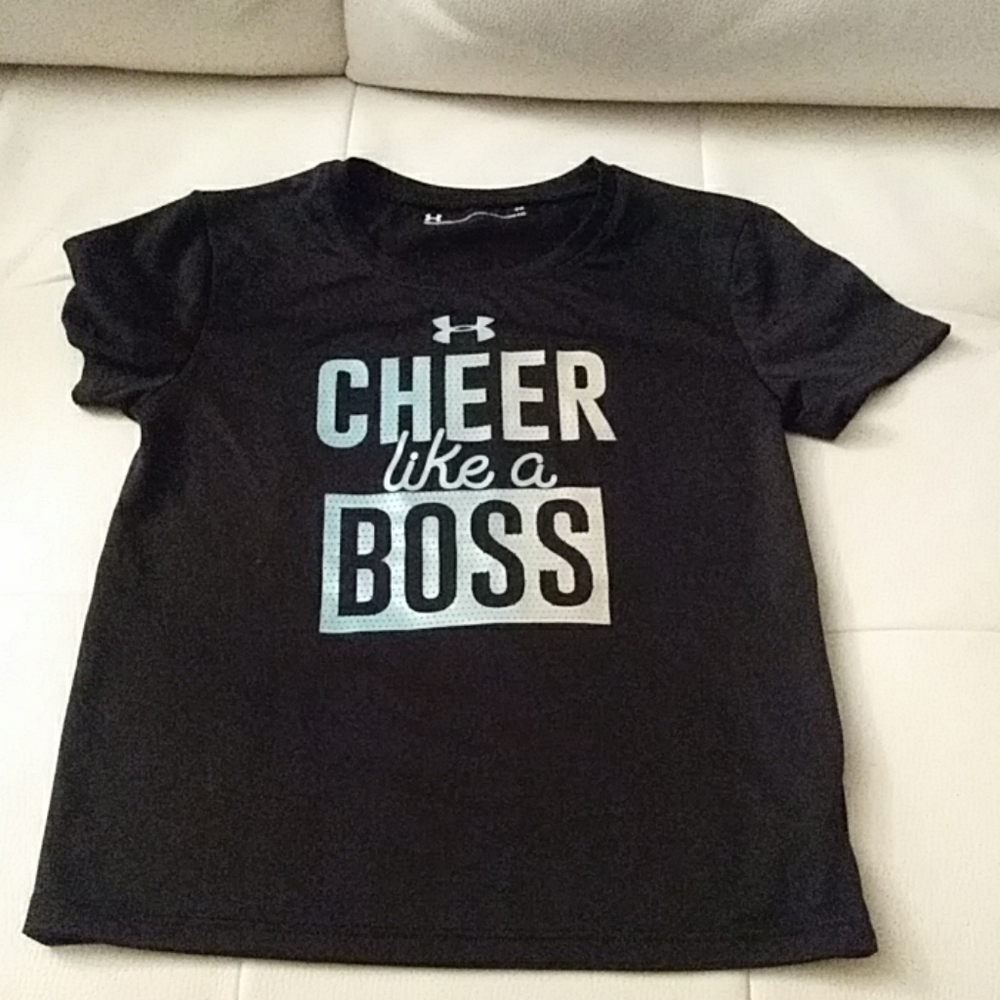 Under armour girls shirt